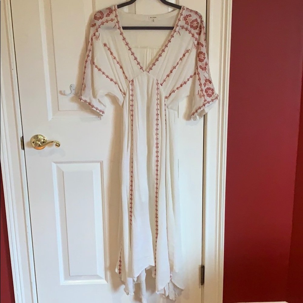 En Creme Cream With Pink Floral Dress